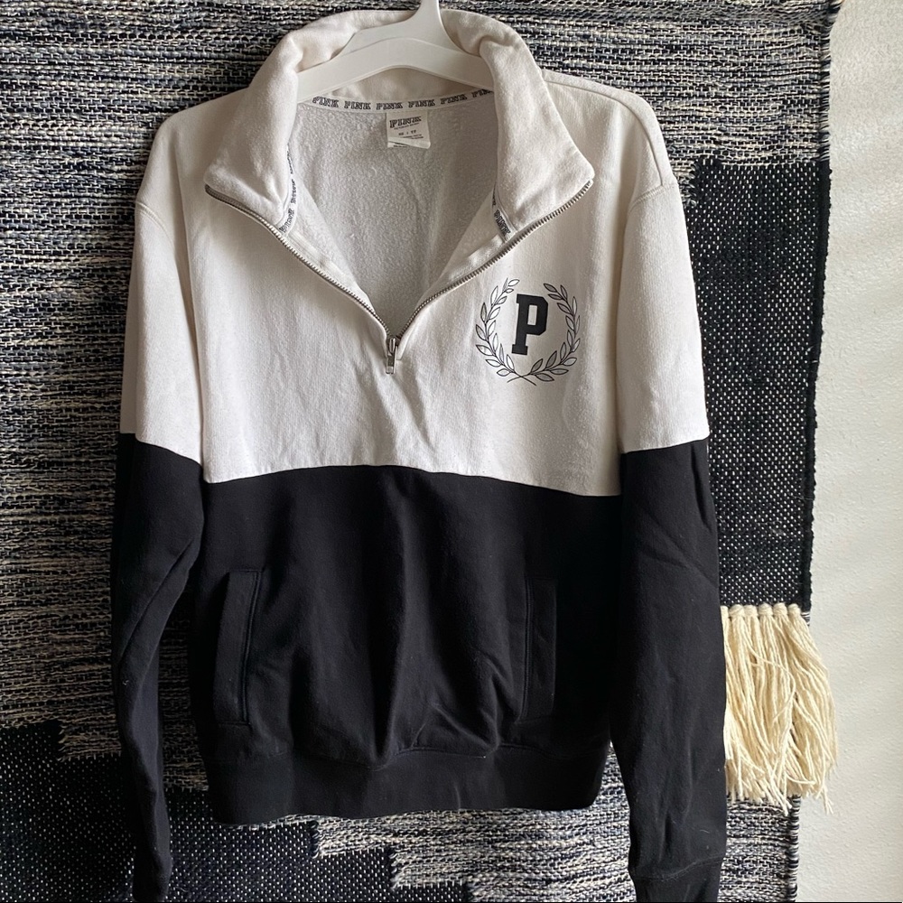 Victoria’s Secret-PINK sweatshirt black & white XS